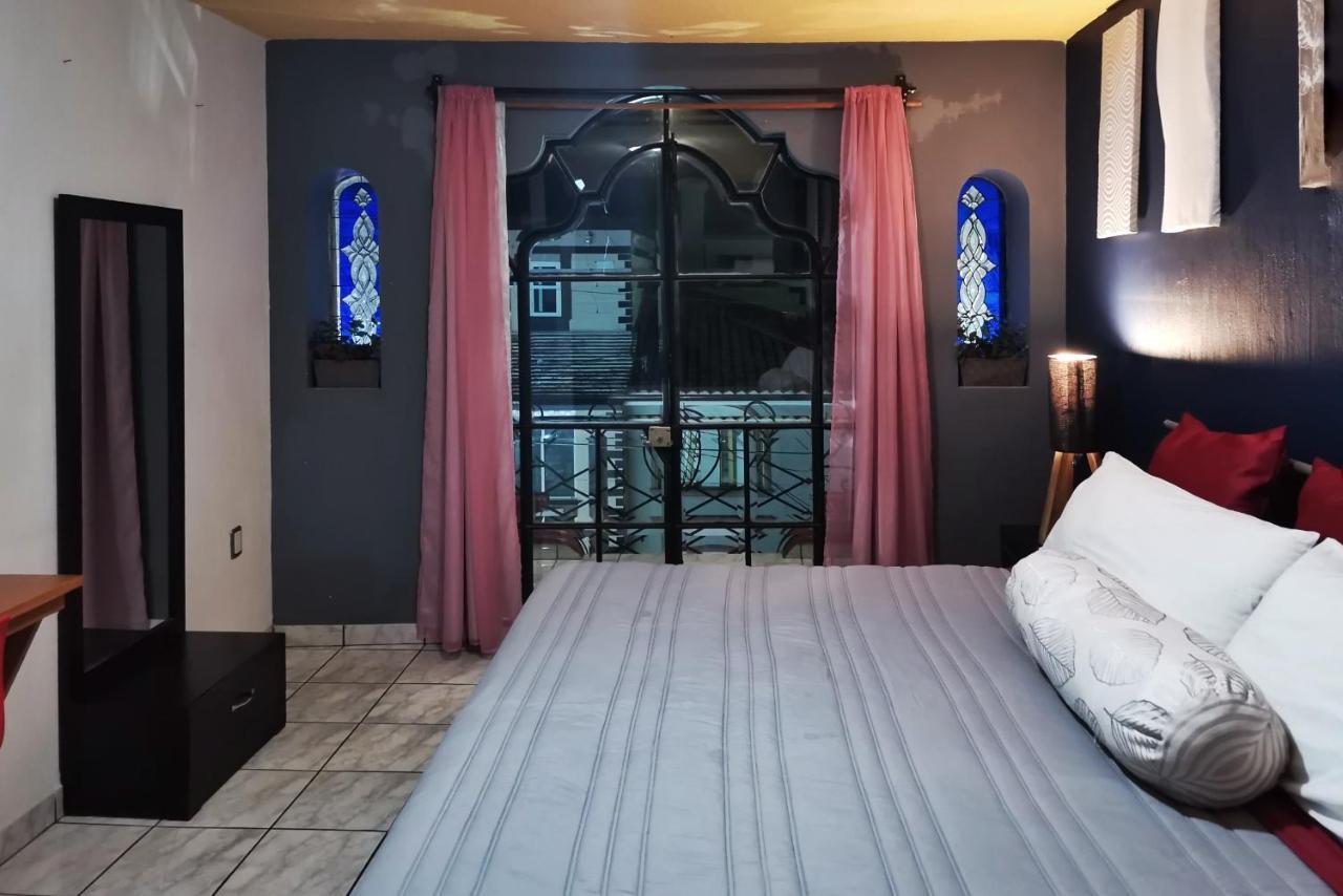 Hotel Boutique Charlotte Arandas Ngoại thất bức ảnh