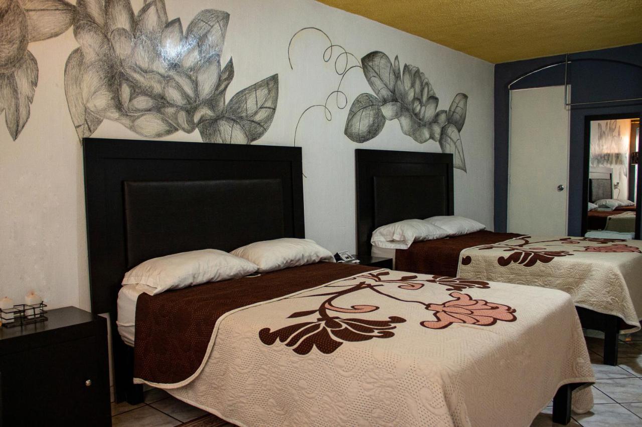 Hotel Boutique Charlotte Arandas Ngoại thất bức ảnh